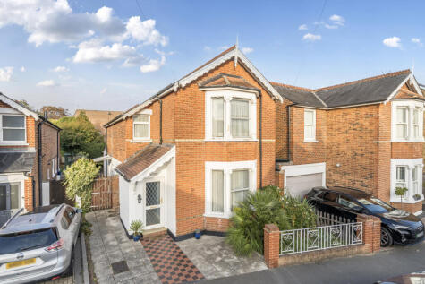 Dorchester Road, Weybridge, KT13