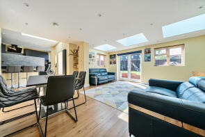 10, Kemble Court, Downhead Park, Milton Keynes MK15 9AX