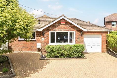 The Street, Hawkinge, CT18