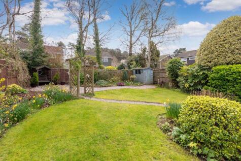Oakwood Road, Windlesham