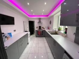 18, Roman Road, Neath SA10 9LH