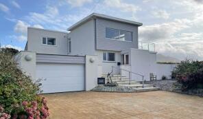 Angorfa, Beach Road, Caernarfon LL54 5EW