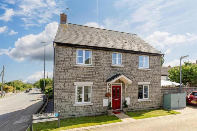 Daisy Cottage, Easter Compton Front.jpg
