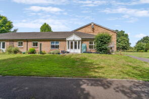 4, Chorleywood Lodge, Chorleywood Lodge Lane, Rickmansworth WD3 5BY