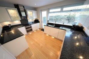 52, Westlands Road, Hull HU11 4XA