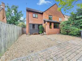 28, Bracken Bank, Basingstoke RG24 8TQ
