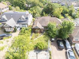 290, Tomswood Hill, Ilford IG6 2QS