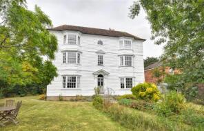 Flat 3, Craythorne House, Beacon Oak Road, Tenterden TN30 6RX