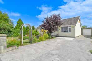 Lindisfarne, Notting Hill Way, Lower Weare, Axbridge BS26 2JN