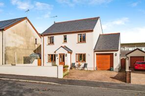 25, St Annes Drive, New Hedges, Tenby SA70 8TG