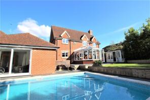 9, Orchard Grange, Hailsham BN27 3PA