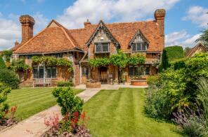 Shepherds Close, Village Road, Windsor SL4 6QW