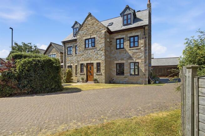 57 Manor House, Flockton 01.jpg