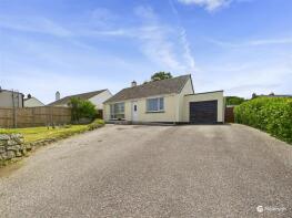 11, Rosevale Crescent, Camborne TR14 7LU