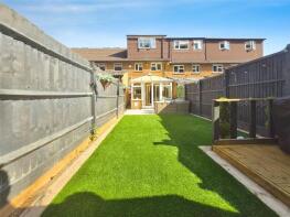 10, Queens Pine, Bracknell RG12 0TL