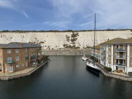Flat 30, Wellington Court, The Strand, Brighton Marina, Brighton BN2 5WE