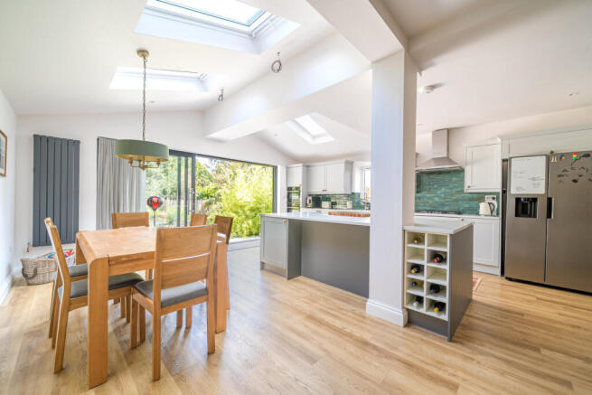 Dining/Kitchen