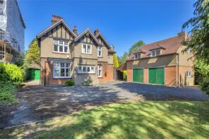 Medway House, Sole Street, Cobham, Gravesend DA12 3AY