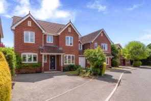 16, Kingfisher Drive, Emsworth PO10 8UZ