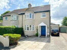 14, Carisbrooke Crescent, Trowbridge BA14 7PA