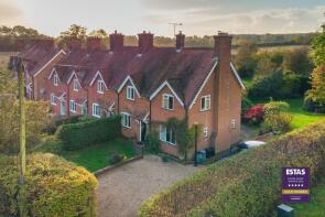 1, Little Twye Cottages, Little Twye Road, Buckland Common HP23 6PB