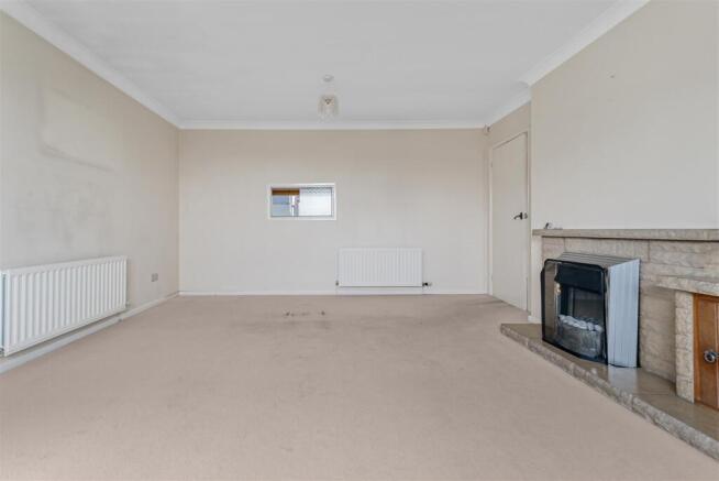 Living Room 2.jpg