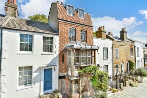Manna House, High Street, Upnor, Rochester ME2 4XG