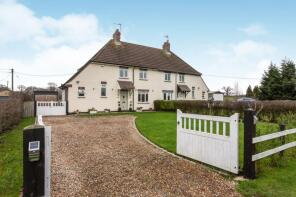 3, Bridge Cottages, Winsford Road, Winsford CW7 4DJ