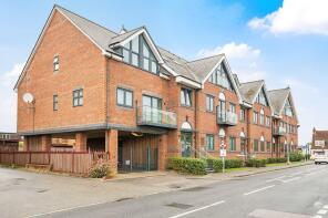 15, 77 Medley Court, Woodside Road, Amersham HP6 6FY