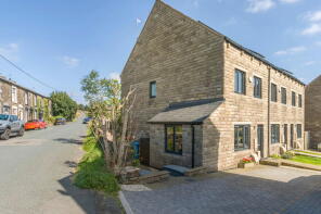 6, Higher Pastures, Huddersfield Road, Oldham OL4 4AQ