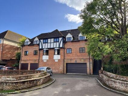 Bassetsbury Lane - No Chain - Peaceful Setting