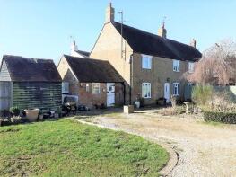 32, Lower Green, Aylesbury HP18 0NS