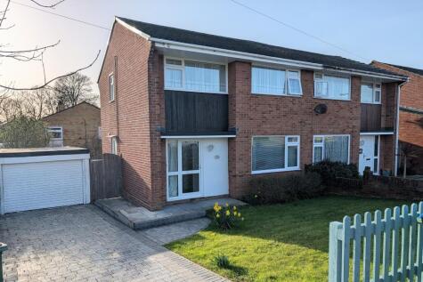 Hill Park Road, Fareham. Guide Price £300,000-£310,000