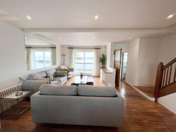 Lounge shot