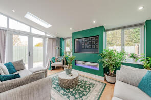 20, Gower Road, Horley RH6 8SH