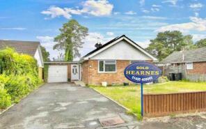 8, Webbs Close, Ringwood BH24 2EP