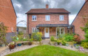 1, Oakland Drive, Swadlincote DE12 6AD