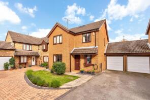 10, Darwin Close, St. Albans AL3 6LH