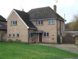12, Meadoway, Aylesbury HP17 8QJ