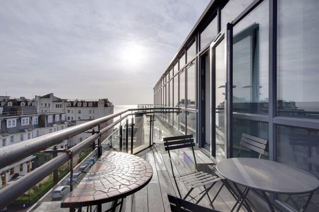 18'5" Balcony