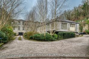 Flat 10, Phoenix Building, Litton Mill, Buxton SK17 8SW