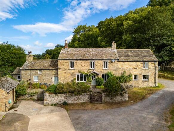Hole House - Farmhouse