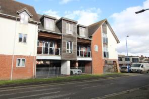 Flat 7, 5 Elmor Lodge, Charles Street, Petersfield GU32 3BF