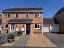 27, Lewis Drive, King's Lynn PE34 3FB