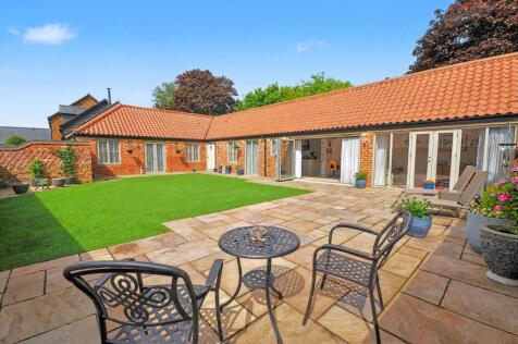 Hill Farm Court, Mears Ashby, Northampton