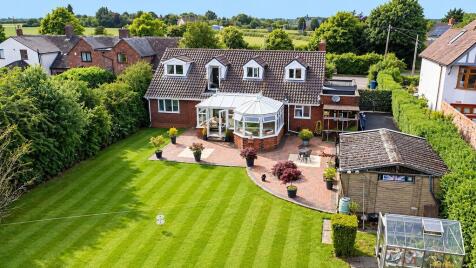 Strathmore, Walsall Road, Lichfield, WS14 0BL - Luxurious Detached Family Home