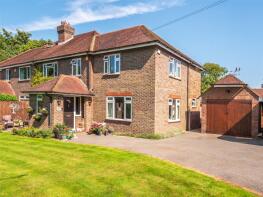 Boxley, Featherbed Lane, Carters Corner, Hailsham BN27 4HX
