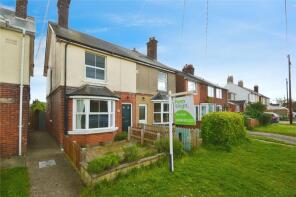 2, Seagull Cottages, Black Boy Lane, Manningtree CO11 2TW
