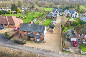 The Glade, Common Road, Thatcham RG19 8LS