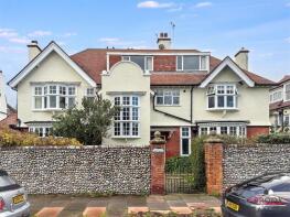 Flat 4, 12 Aymond Grange, Dittons Road, Eastbourne BN21 1DW